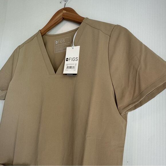 🆕 Figs Casma three-pocket top color: sandstone beige size xs NWT - Picture 3 of 7